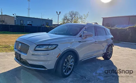 2023 Lincoln Nautilus Reserve z USA, uszkodzony, nr VIN 2LMPJ6K91PBL11844